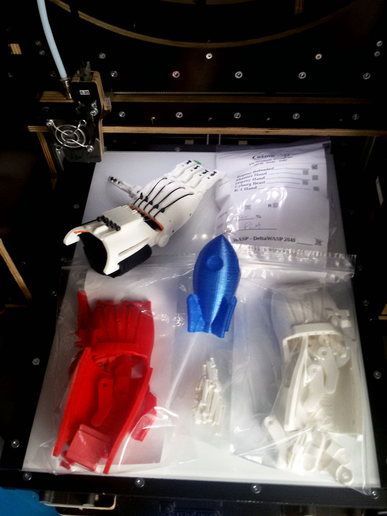 Some e-Nable hands kit are ready